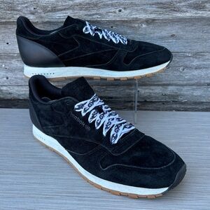 Reebok Classic Sneakers